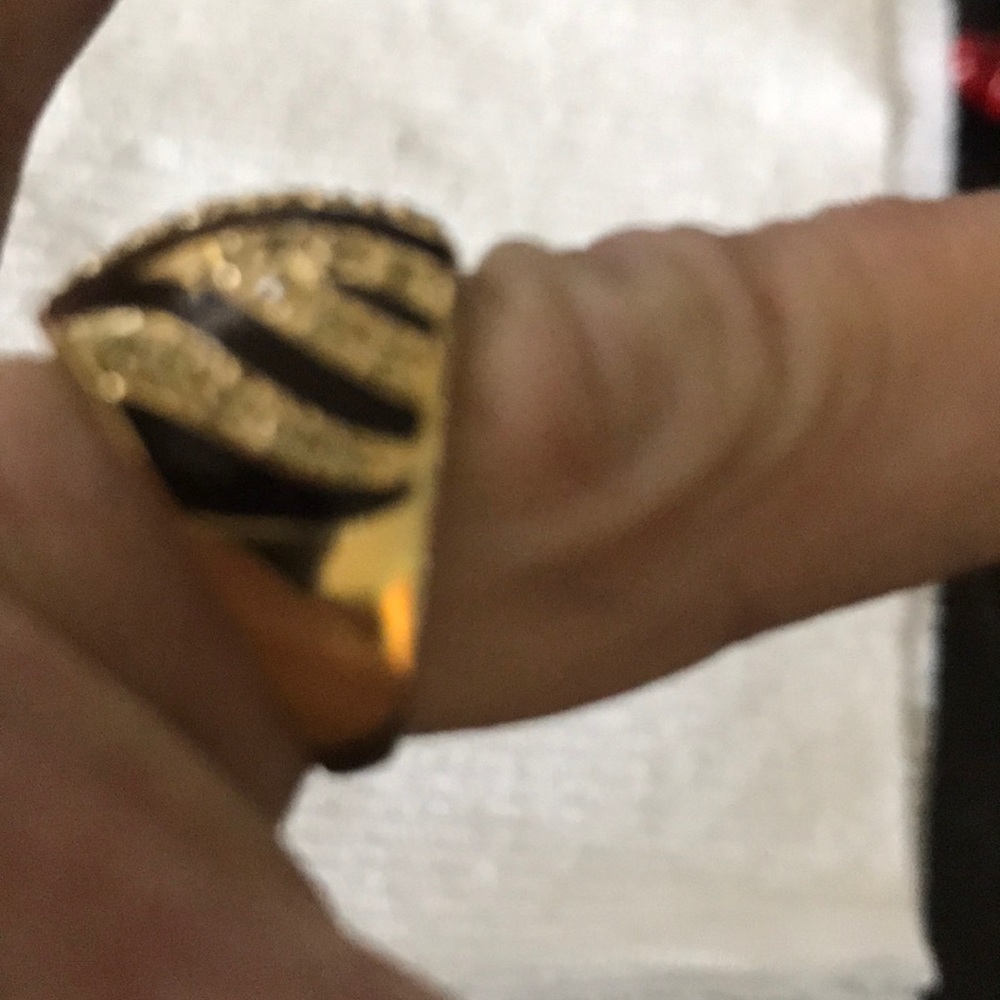 ring - Picture 3 of 5